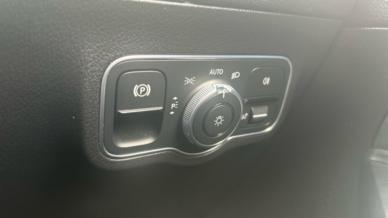 Mercedes-Benz GLA 200d AMG Line Executive 5dr Auto Diesel Hatchback